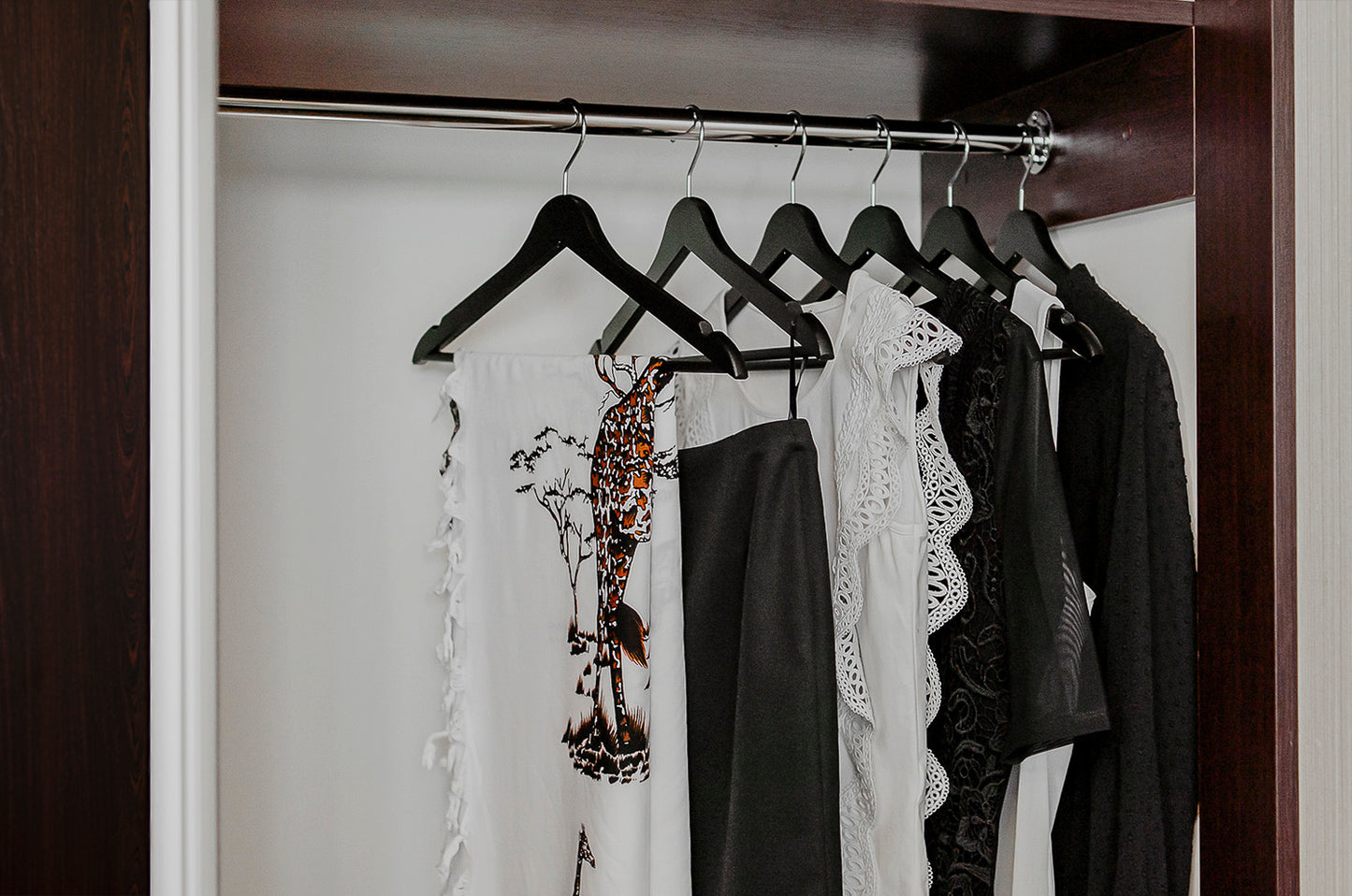 DE - OGIVO Kleiderbügel Holz