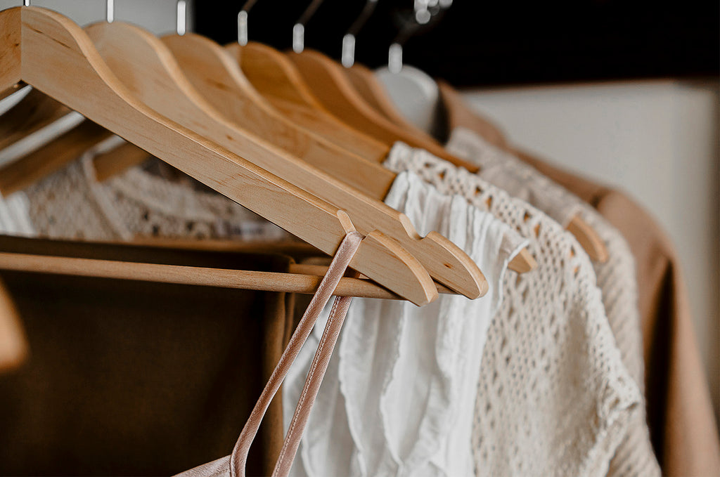 PL Wooden natural hangers 10
